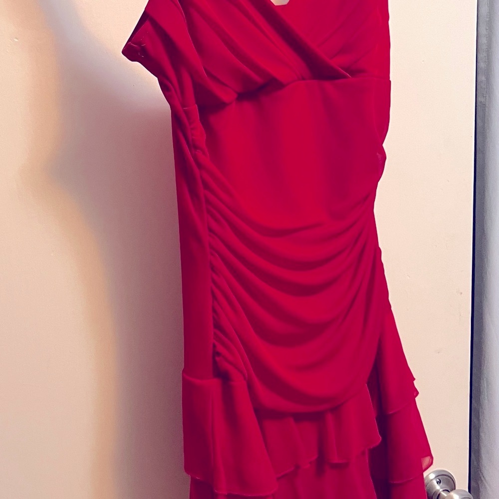 Red Trixxi Mini sleeveless short above knee dress with layered skirt size small.
